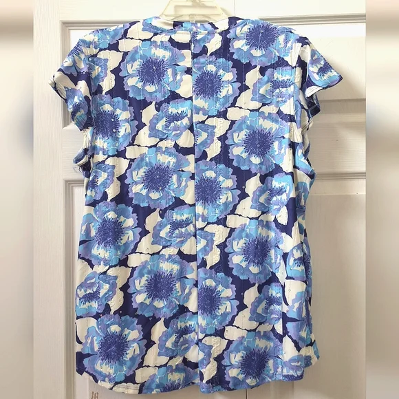 J.T.B., NWOT, Large, Women's Floral Sequined Top - Picture 4 of 8